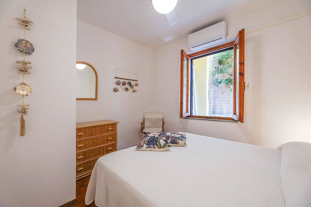 Ganze Wohnung, Zweizimmerwohnung Erdgeschoss in Spiaggia Fetovaia, Campo nell'Elba