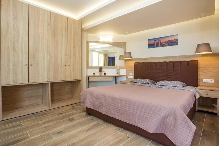 Ferienhaus für 2 Personen, mit Balkon und Terrasse sowie Whirlpool und Garten in Faliraki - 3