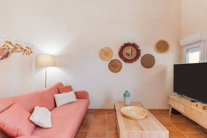 Location de vacances pour 2 personnes, avec jardin et bassin pour enfant, animaux acceptés à Roussillon - 3