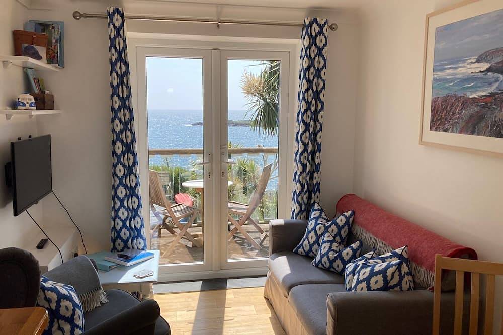 Entire apartment, Romantic Luxury Apartment With Stunning Sea View In Mousehole, Wifi, Nespresso! in Mousehole, Cornwall