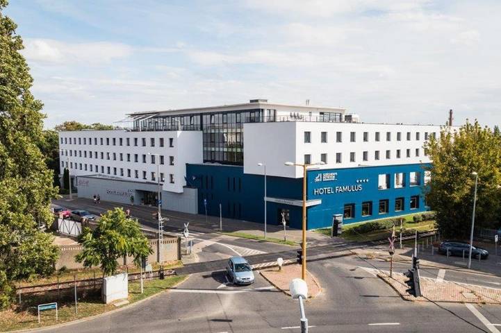 Hotel für 4 Personen in Györ