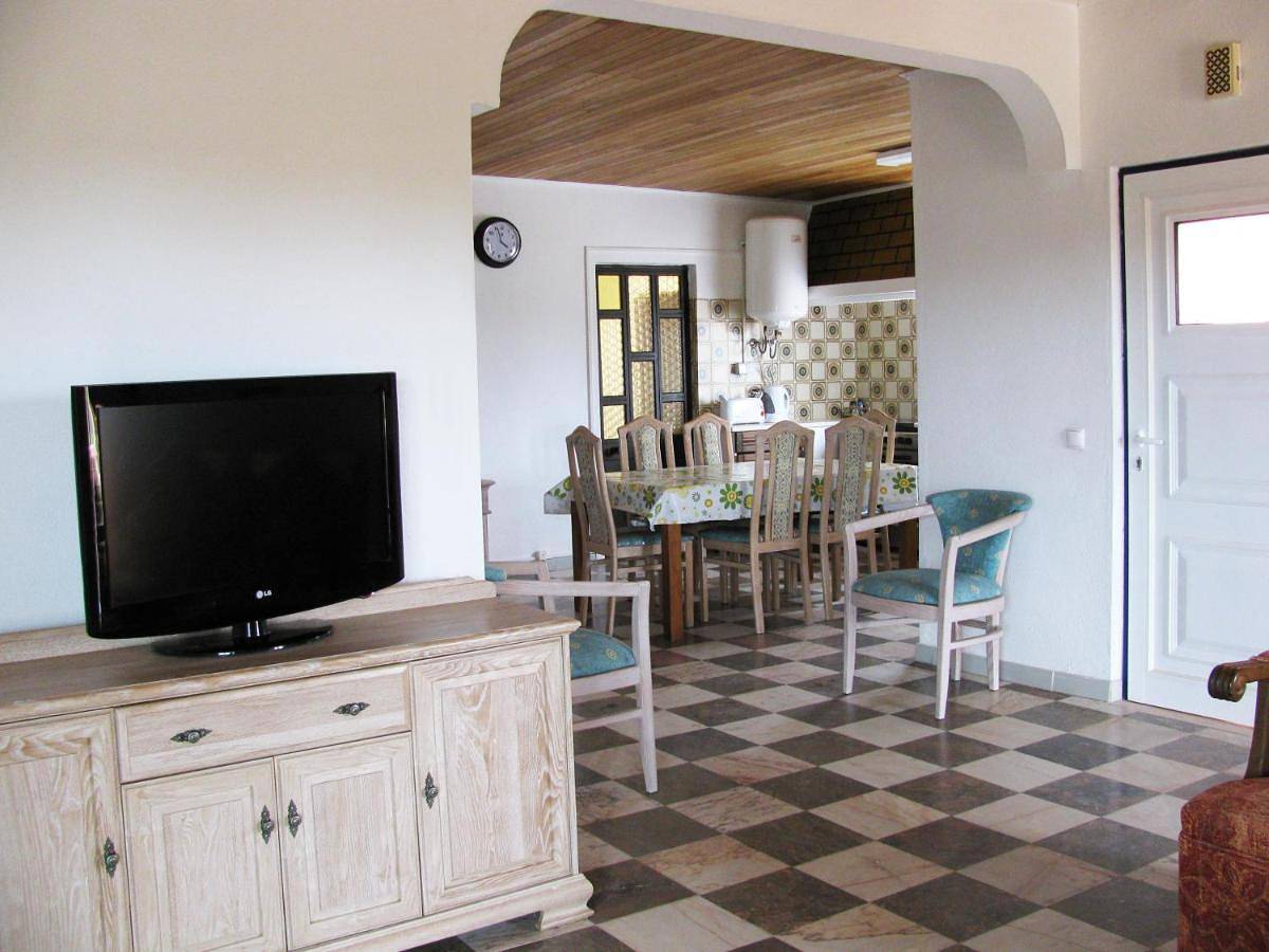 Vivenda os Silvas in Odiáxere, Distrito de Faro