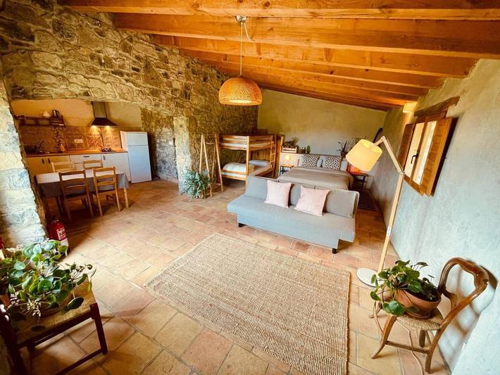 Casa rural para 4 personas, con vistas y jardín además de piscina y balcón en Ripollès - 3