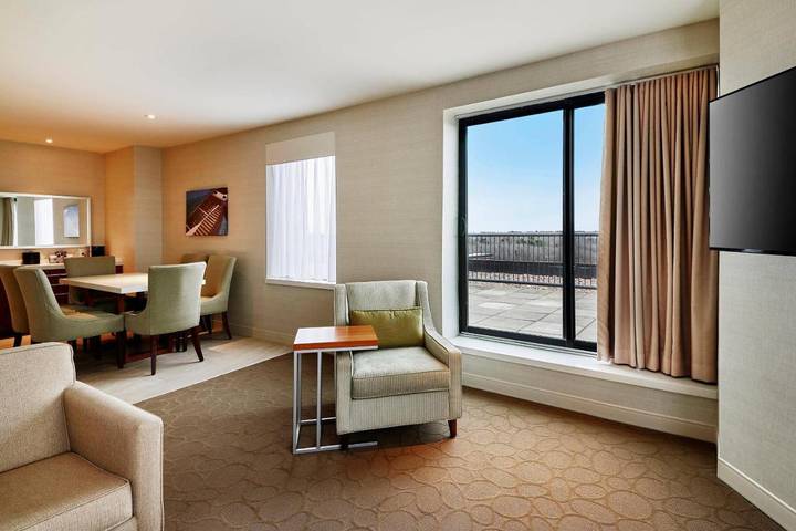 Hôtel pour 2 personnes, avec piscine ainsi que sauna et jacuzzi à Halifax - 3