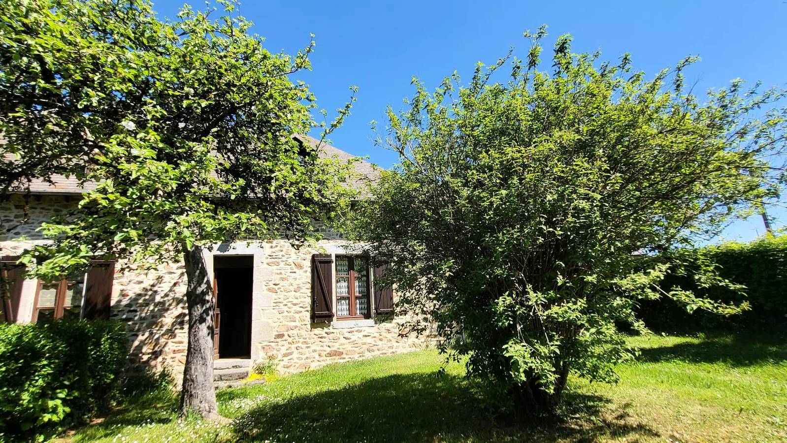 Casa Rural de Francia 4 personas in Latronche, Región de Tulle