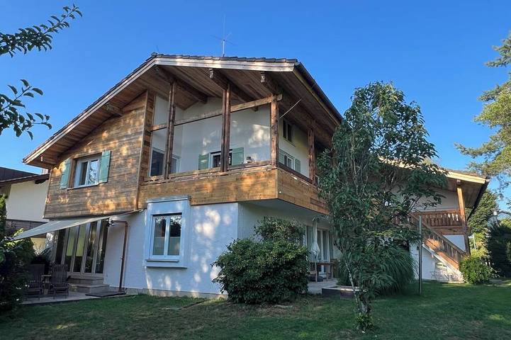 Bauernhof für 10 Personen, mit Balkon und Whirlpool sowie Garten