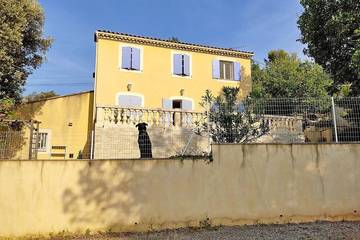 Gîte pour 6 personnes, avec terrasse et jardin à Mirabeau