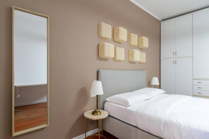 Ferienwohnung für 6 Personen, mit Balkon und Seeblick sowie Ausblick in Mailand - 4