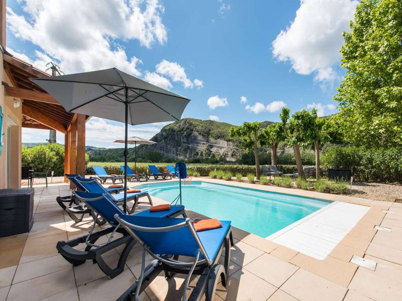 Villa voor 10 personen met balkon in Vallon-Pont-d'Arc, Ardèche