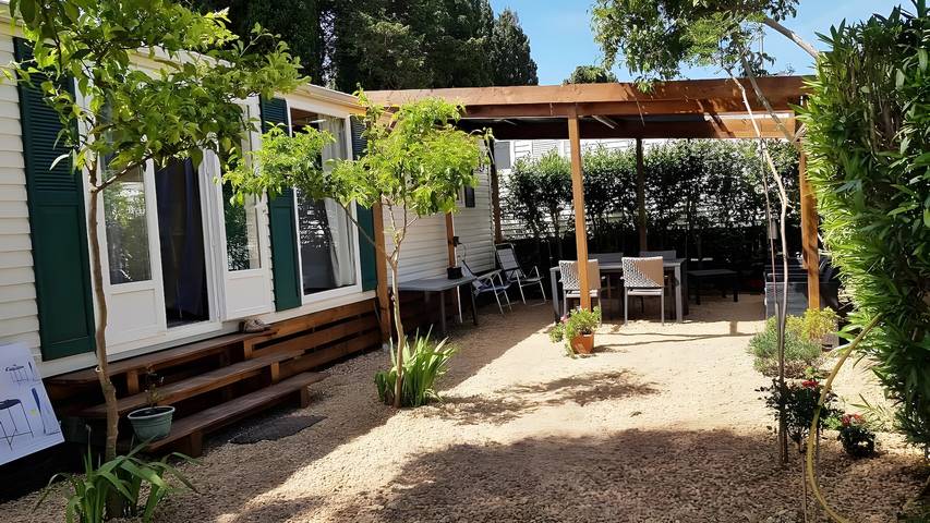 Camping para 6 personas, con piscina para niños y jardín en Frejus