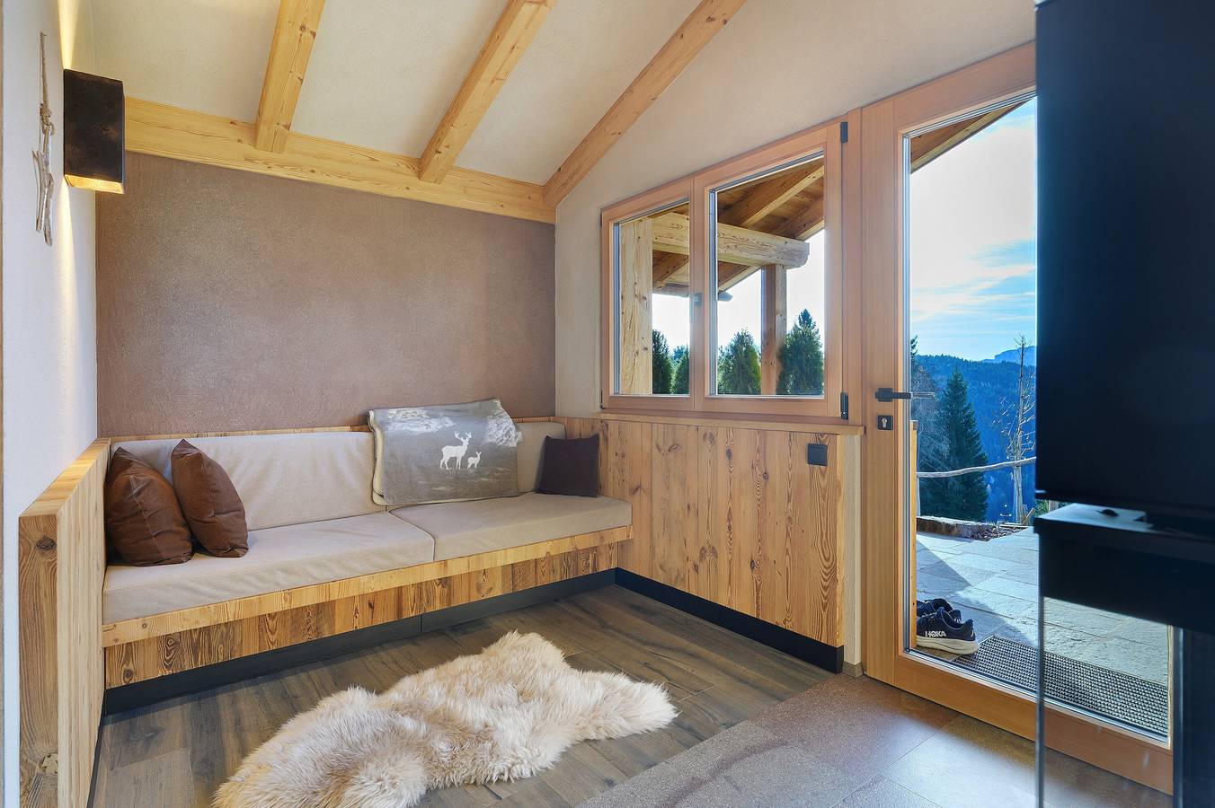 Chalet 'Hugo' con vistas a la montaña, piscina compartida y Wi-Fi in Verano, Alpes de Sarntal