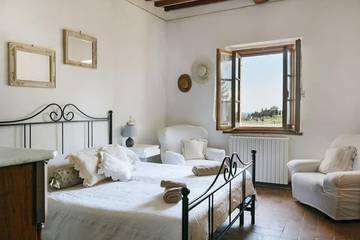 Gîte pour 4 personnes, avec vue et jardin à Radda in Chianti