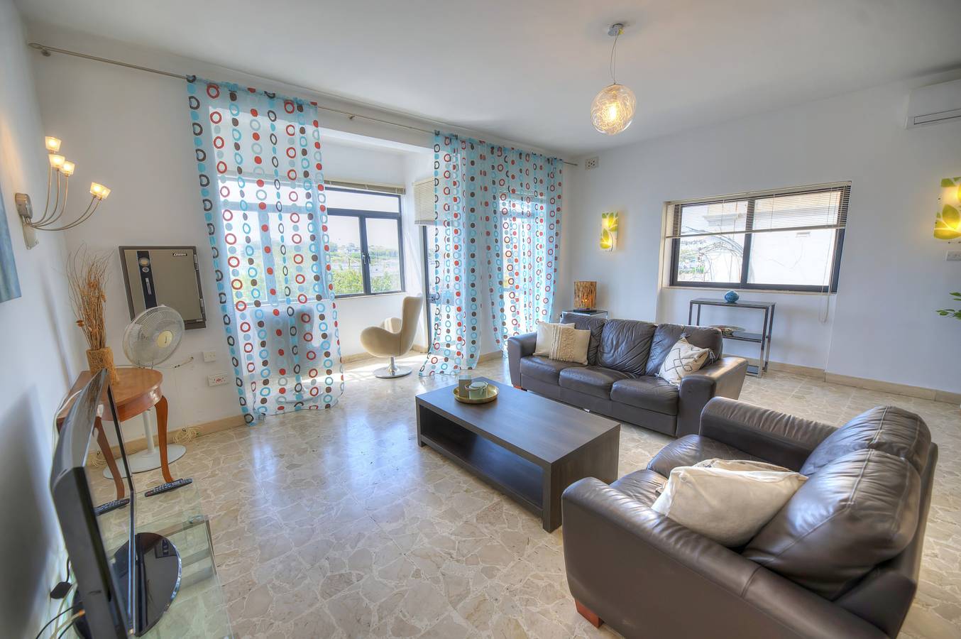 Appartamento intero, Appartamento vacanze per 7 persone con balcone in Sliema, Isola di Malta
