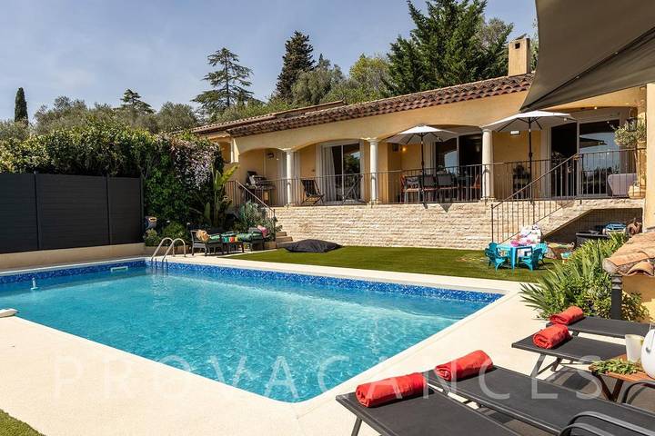 Villa pour 8 personnes, avec piscine et balcon/terrasse - 1