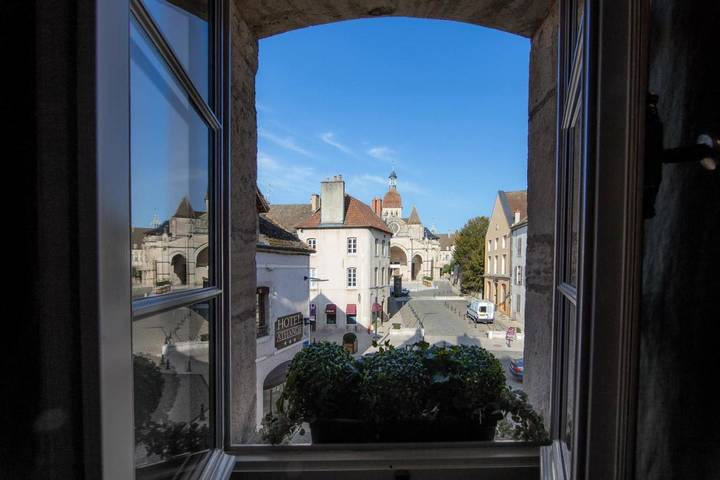 Gîte pour 2 personnes, avec vue et terrasse dans Collegiale Notre Dame - 4