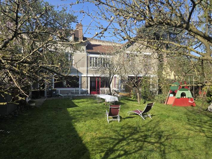 Location de vacances pour 13 personnes, avec jardin et terrasse à Saint-Pierre-lès-Nemours - 2