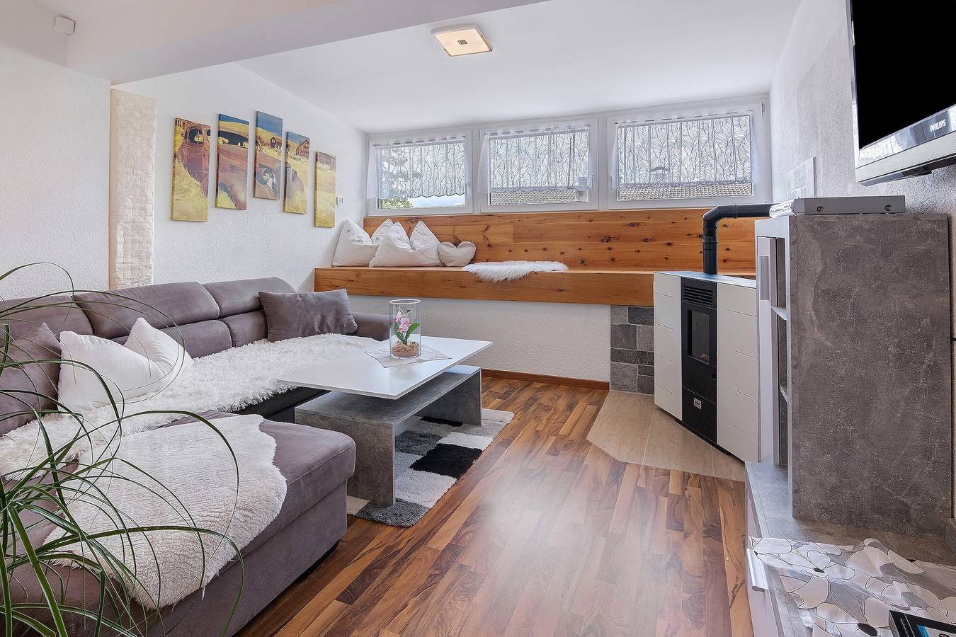 Entire apartment, Apartment 'Kuchler' with Mountain View, Private Terrace and Wi-Fi in Riffian, Texel Group