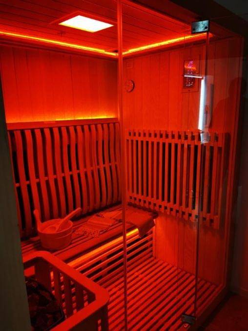 Spabyelleetlui spa rouge ou bleu in Mouscron, Hainaut