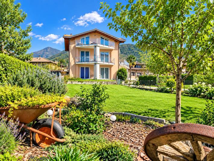 Ferienwohnung für 4 Personen, mit Terrasse und Garten sowie Ausblick und Seeblick in Maccagno con Pino e Veddasca - 3