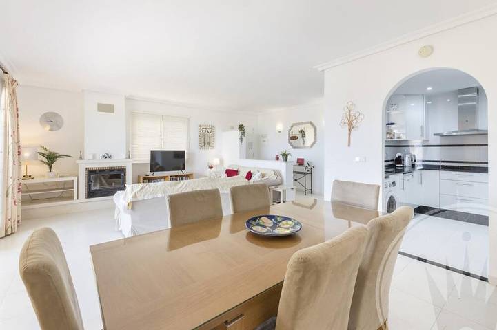 Holiday apartment for 6 people, with pool and balcony - 1