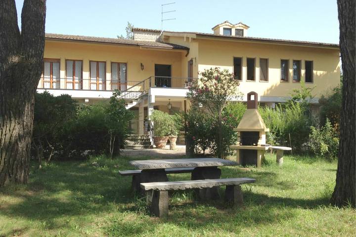 Villa für 8 Personen, mit Pool und Garten sowie Terrasse in der Toskana - 2