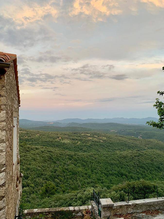 Gîte pour 4 personnes, avec vue à Mons (Var) - 3