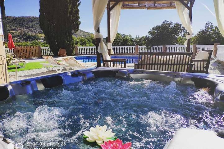 Ferienhaus für 12 Personen, mit Garten und Whirlpool, mit Haustier