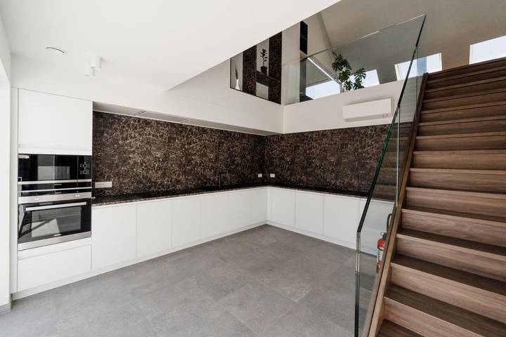 Location de vacances pour 12 personnes, avec terrasse à Alost - 4