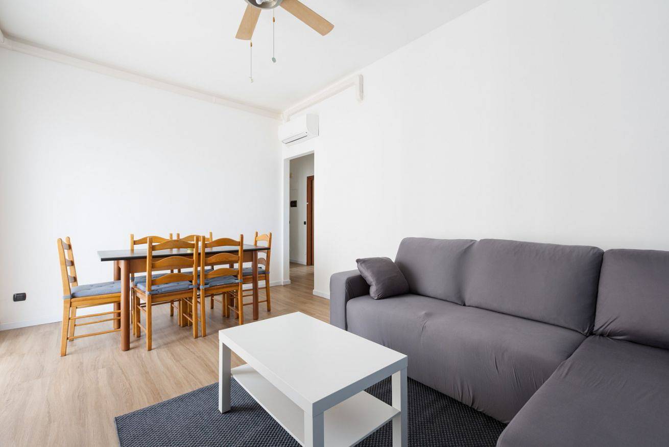 Ganze Wohnung, Corso Lodi Modern Apartment with Balcony in Mailand, Mailand Provinz