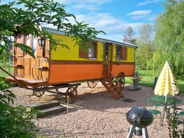 Chambre d’hôte pour 4 personnes, avec vue ainsi que jardin et sauna à La Hoguette
