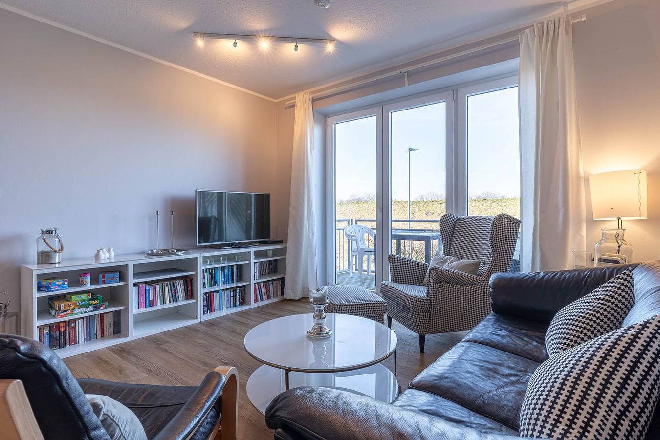 Ganze Wohnung, Direkt am Deich gelegene 3-Zimmer Ferienwohnung mit Balkon in St. Peter-Ording, Eiderstedt