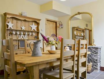 Log Cabin for 6 People in Windermere, Cumbria, Photo 4