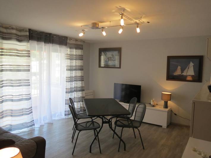 Gîte pour 4 personnes, avec piscine et balcon dans Plage De La Croisette Sainte Maxime - 4