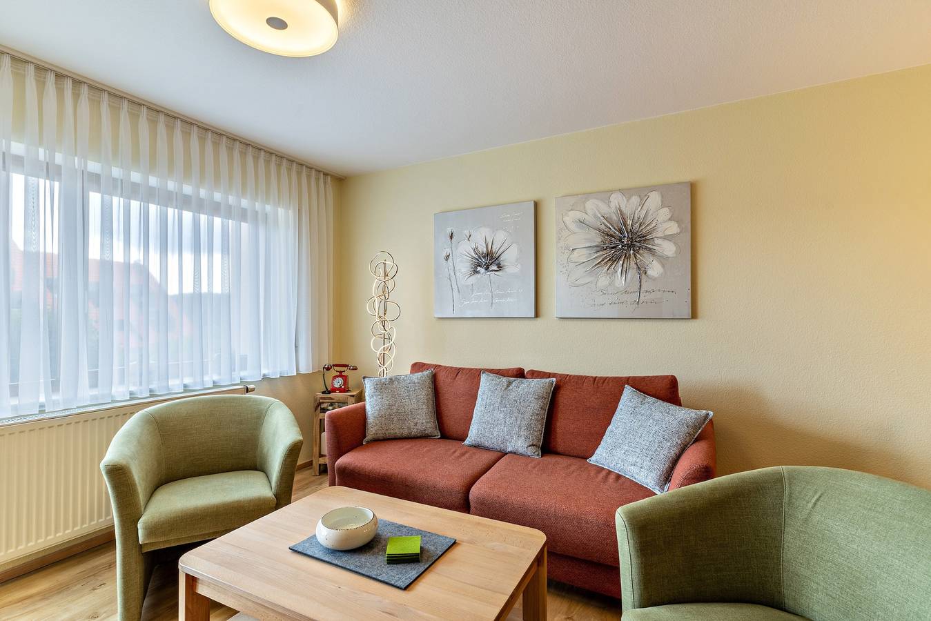 Ganze Wohnung, Ferienwohnung 'Auszeit' mit Bergblick, privater Terrasse und Wlan in Schonach, Südschwarzwald