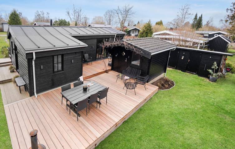 Ferienhaus für 8 Personen, mit Ausblick und Garten sowie Terrasse - 1