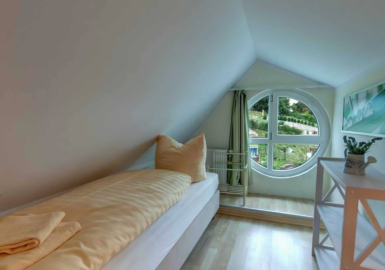 Ganze Ferienwohnung, Villa Sonnentraum, App. 3 in Drei Kaiserbäder, Heringsdorf