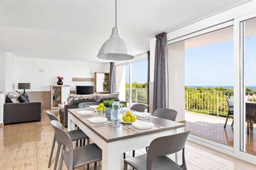 Villa in Es Mercadal, Coast of Menorca für 6 