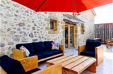 Gîte pour 8 personnes, avec vue et jardin, animaux acceptés à Noyers-sur-Jabron