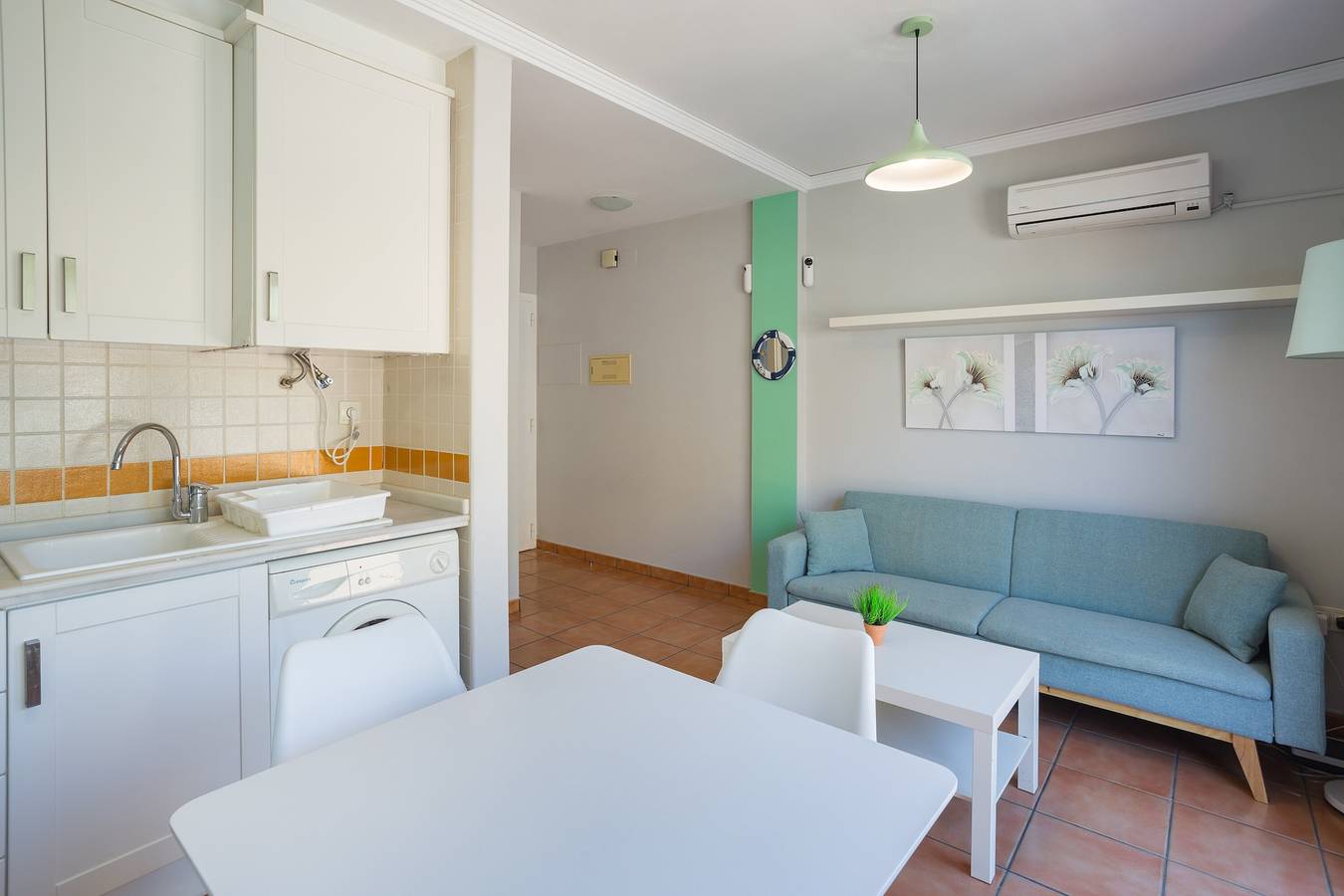 Ganze Wohnung, Ferienwohnung 'Par3' mit Gemeinschaftspool und privater Terrasse in Oliva, Costa Blanca