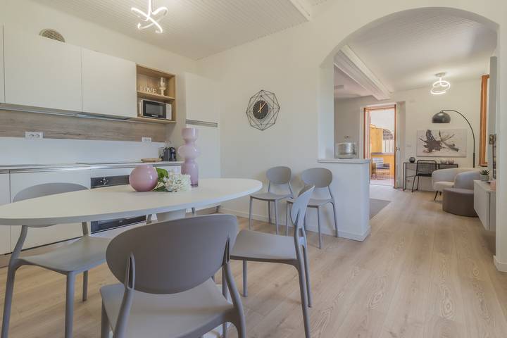 Ferienhaus für 6 Personen, mit Terrasse und Seeblick - 1