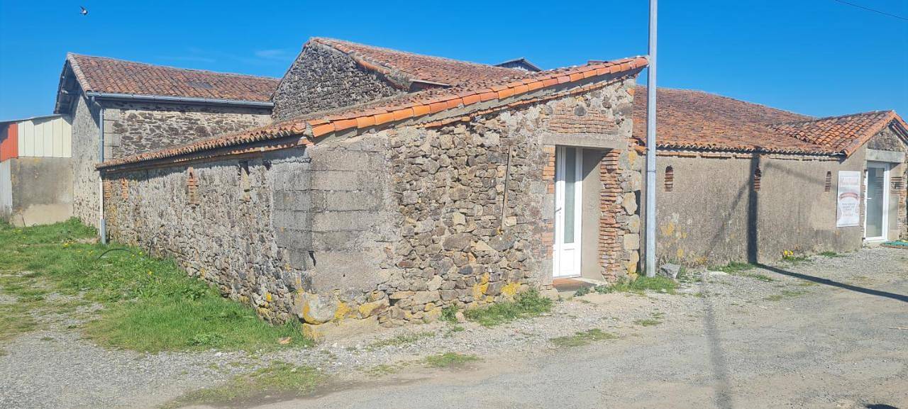 Appartement entier, La petite cabane in Saint-Aubin-de-Baubigné, Mauléon
