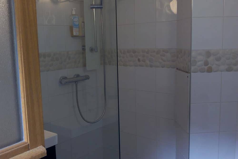 Chalet-Stil typische Trapper im Herzen des Bauges in der Nähe von dem See von Annecy und Bahnhof in Talloires-Montmin, Annecy und Umgebung