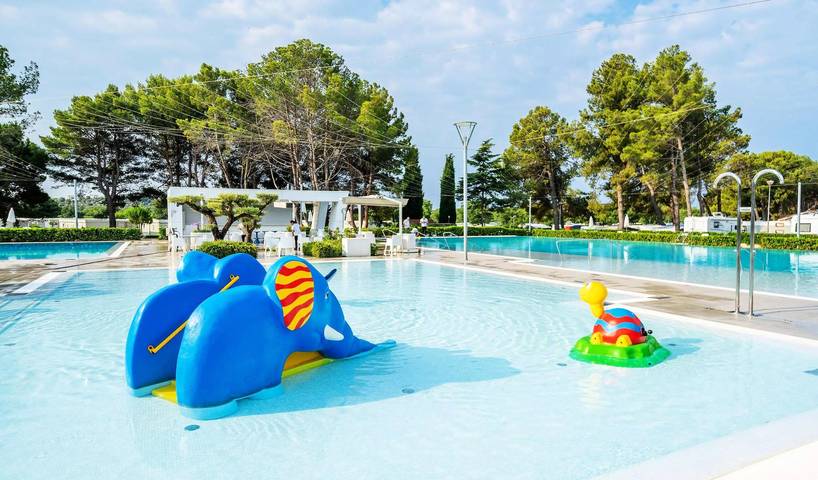 Camping für 6 Personen, mit Terrasse und Pool, mit Haustier in Istrien - 3