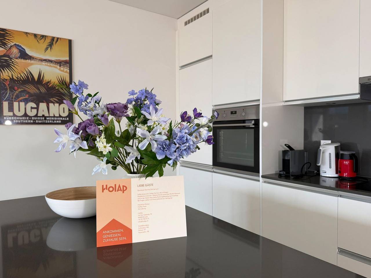 Appartamento intero, Modern holiday apartment with balcony and mountain views in Solduno in Locarno, Alpi Ticinesi e del Verbano