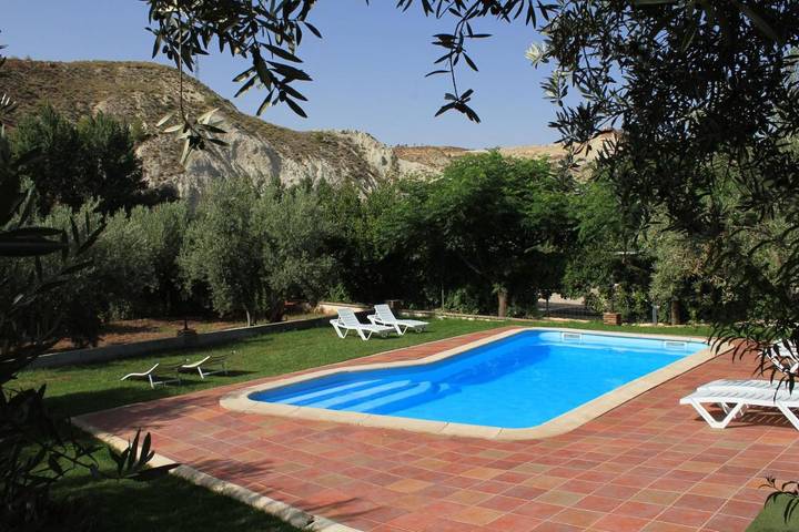 Appartement de vacances pour 8 personnes, avec jacuzzi ainsi que piscine et jardin - 1
