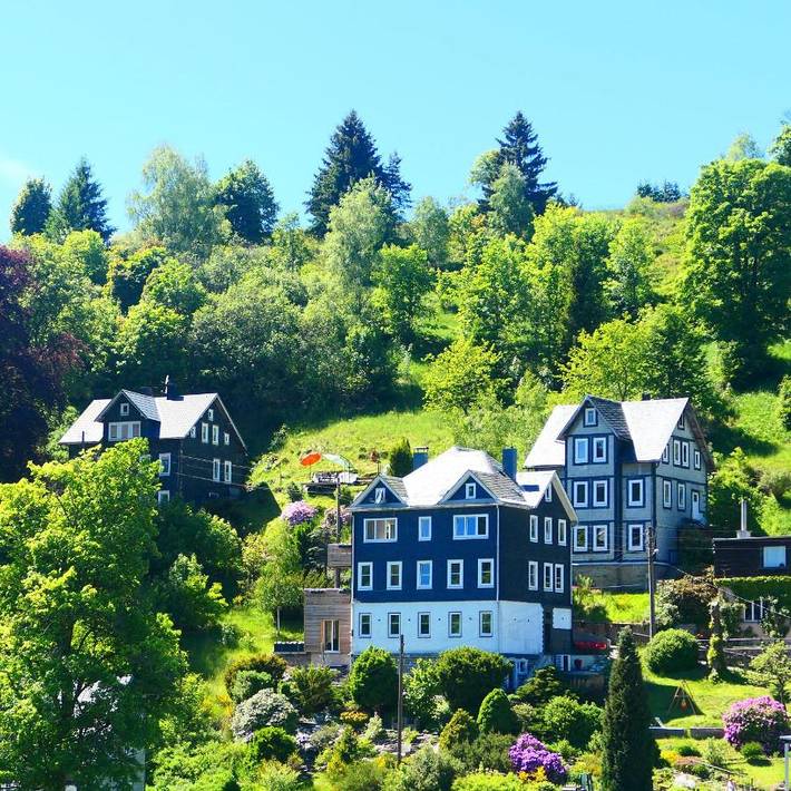 Ferienwohnung für 2 Personen, mit Terrasse und Garten sowie Ausblick in Lauscha