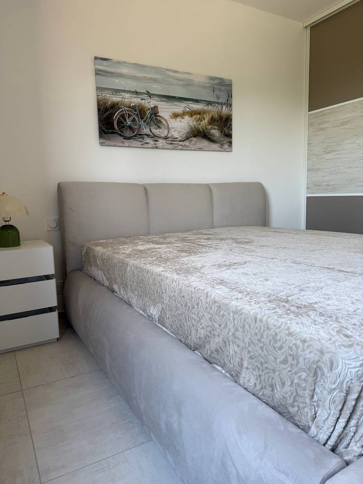 Apartamento entero, Apartamento cerca del mar con vistas, Wi-Fi y aire acondicionado in Moriani-Plage, Región de Corte