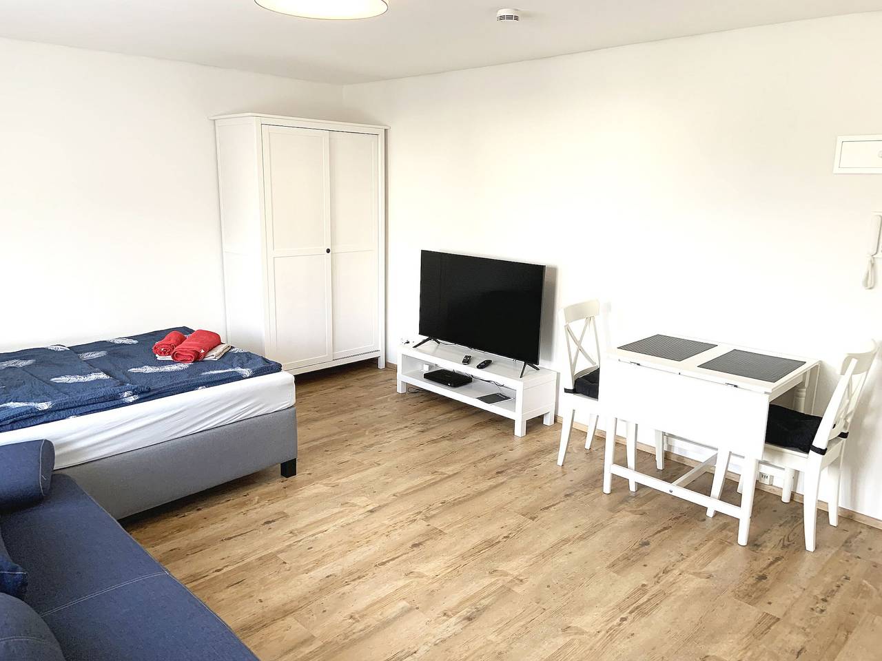 Ganze Ferienwohnung, Ferienwohnung Pepe - Ferienwohnung, 34qm, 1 Wohn-/Schlafzimmer, max. 3 Personen (2 Erw.) in Donaueschingen, Mittlerer Schwarzwald