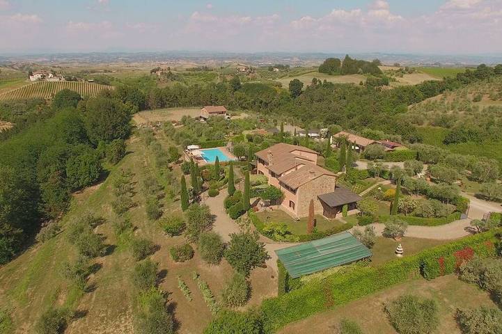 Casa di Campagna a Montaione con 6 camere da letto e 14 posti letto in Montaione, Firenze province