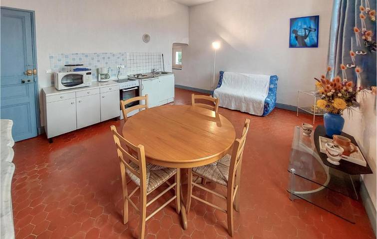 Gîte pour 4 personnes, avec jardin à Fox-Amphoux - 2